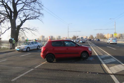 Foto: Vážně vypadající nehodu dnes po ránu vyšetřovali českobudějovičtí dopravní policisté.