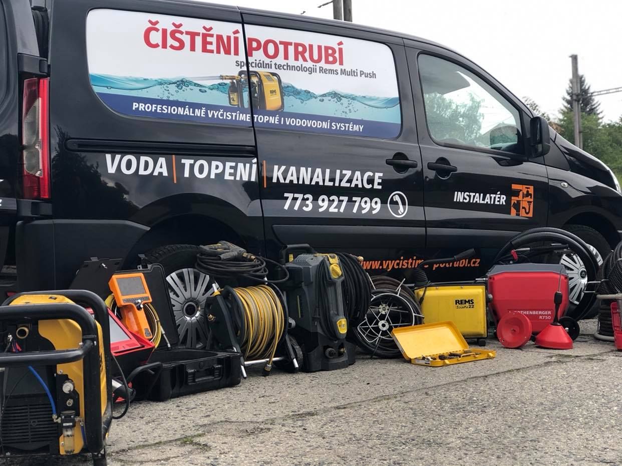 Firma Vycistime-potrubi.cz vám i v neděli vyčistí ucpané potrubí až k septiku