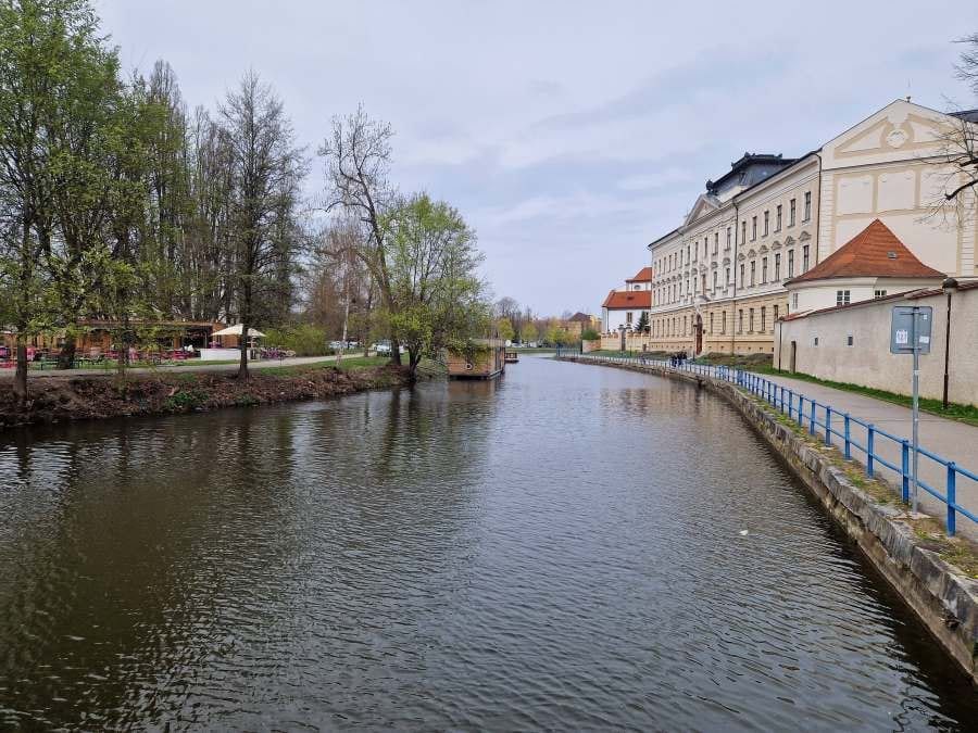 obrázek: Uzavírka stezky u Slepého ramene kvůli opravě opěrné zdi potrvá do začátku července