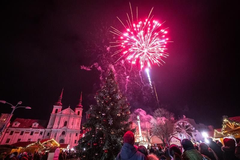 Konec ohňostrojů v jižních Čechách, vítězí lasery