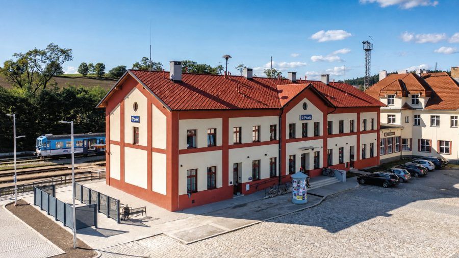 Písecké přednádraží čekají změny. Přibudou širší chodníky, zeleň i místa pro autobusy