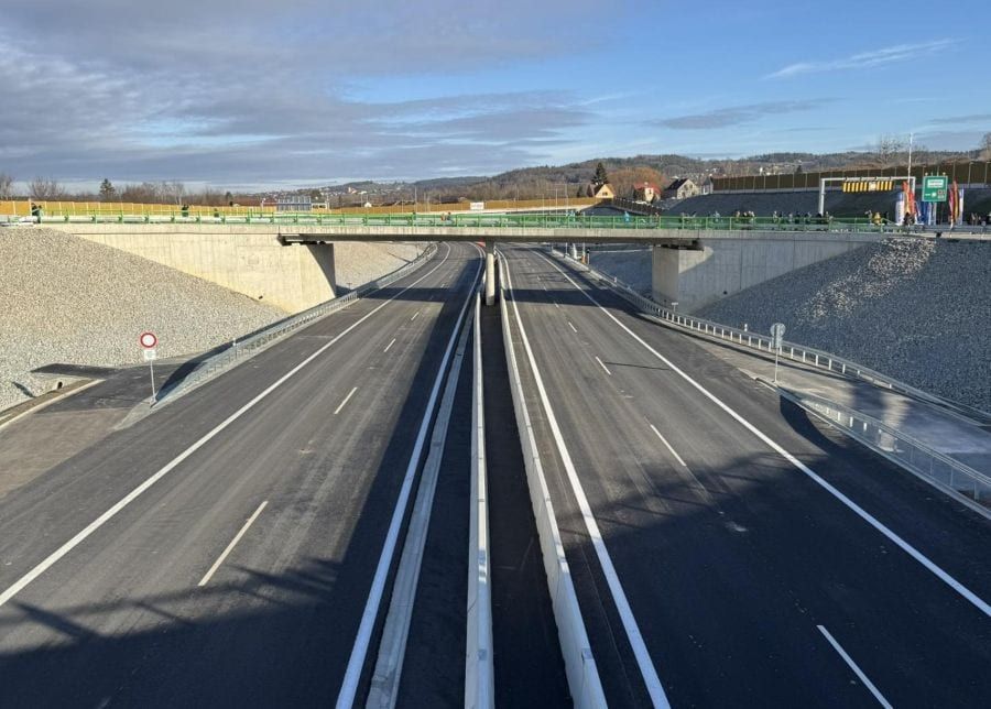 Obří odpočívka u Suchdola: přes 500 míst, zázemí pro řidiče i ochrana přírody