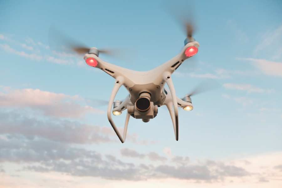 Na jihu Čech vzniká autonomní dron pro vyhledávání srnčat při senosečích, projekt má snížit jejich úhyny