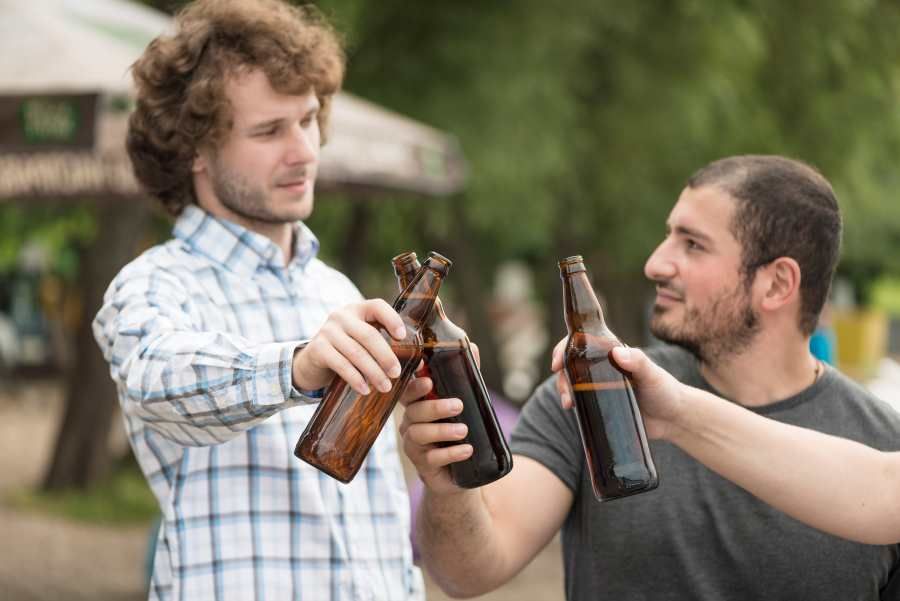Tábor povoluje slabý alkohol na veřejnosti
