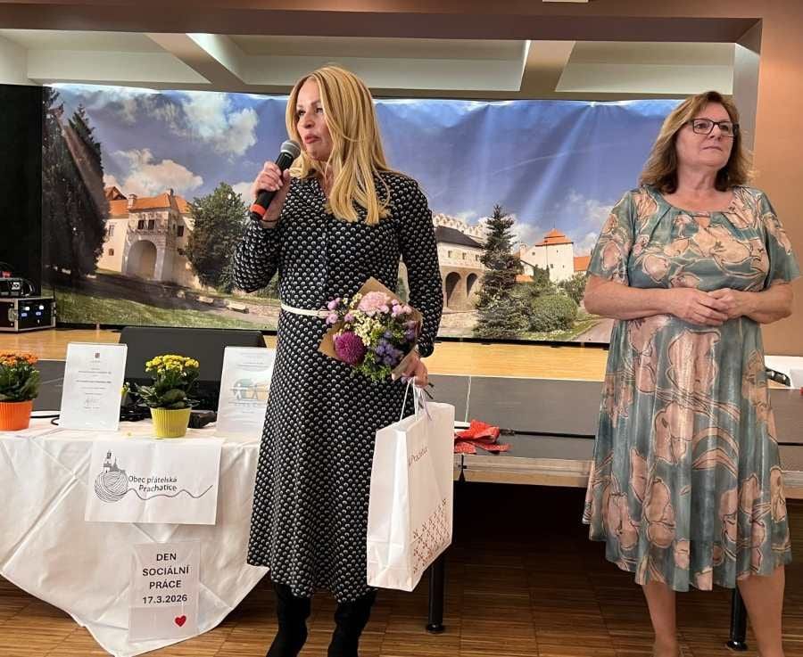 V Prachaticích připomněli Mezinárodní den sociální práce tancem a robotem