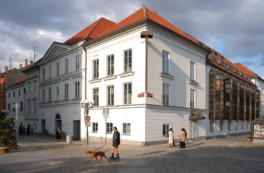 Jihočeské divadlo od září propustí 13 zaměstnanců. Řeší úspory i chybějící velkou scénu