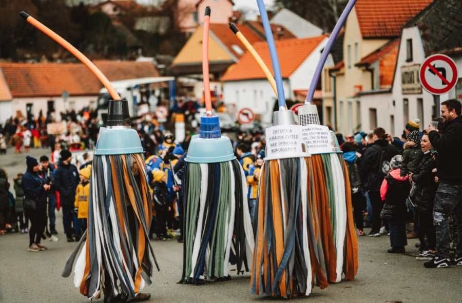 Milevsko překonalo rekord: do masopustního průvodu dorazilo 1 287 masek