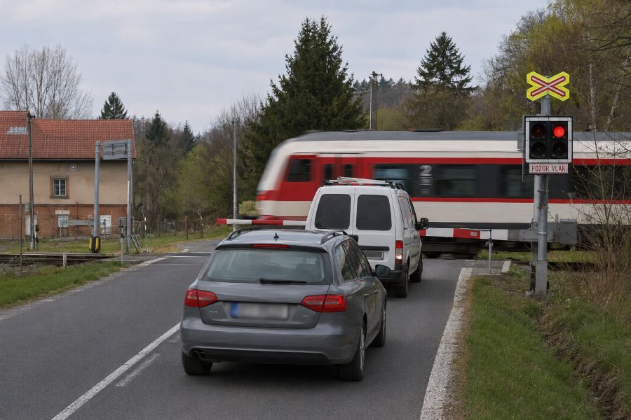 Opravy 4. koridoru: autobusy, výluky a rozsáhlé objížďky v jižních Čechách