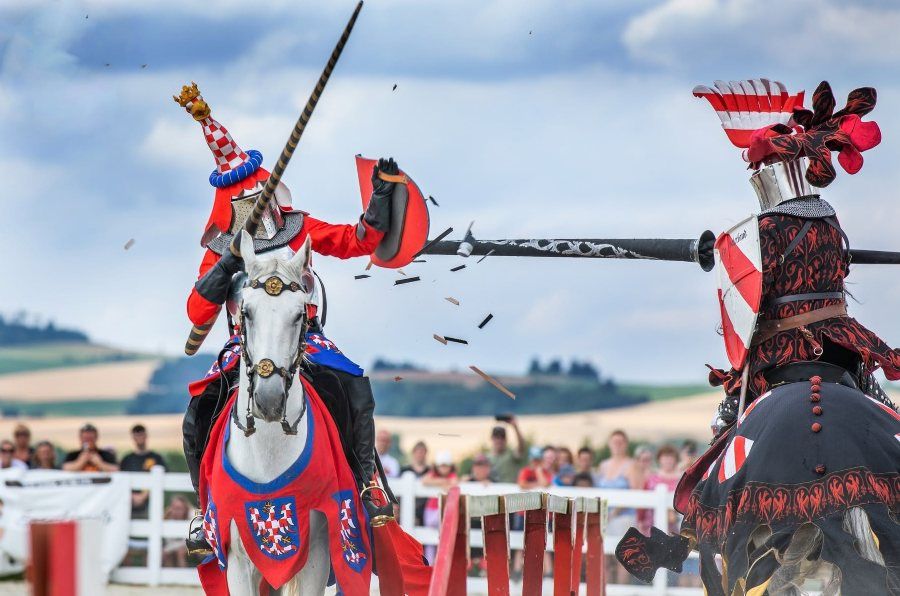 Trocnovské slavnosti nabídnou rytířský turnaj i šerm. Archeoskanzen ožije první zářijový víkend