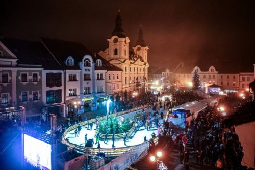 obrázek:Písek zveřejnil adventní program. Kluziště zdarma doplní světelný tunel i vánoční vláček