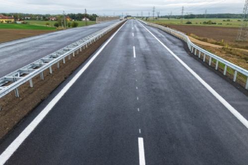 obrázek:Nový obchvat odvedl tranzit z I/20. Dasné a Češnovice zažívají výrazné zklidnění dopravy