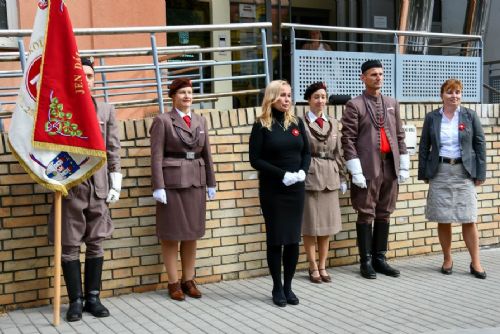 obrázek:V Českých Budějovicích zavlála sokolská vlajka. Kraj připomněl oběti nacistických represí