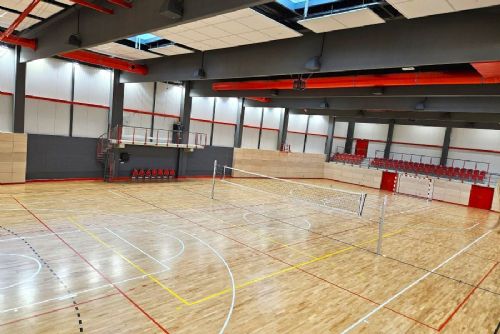 obrázek:Jindřichův Hradec otevřel novou víceúčelovou halu za 187 milionů. Rozšíří kapacity sportovišť