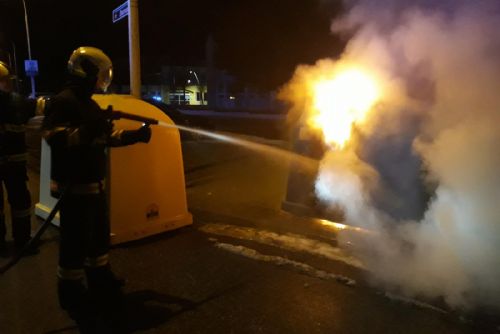 Foto: Požár kontejneru v Táboře způsobil škodu za 15 tisíc