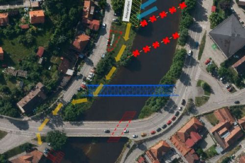 obrázek:Most na Plešivci prochází rekonstrukcí. Doprava vede přes provizorium, plavba na Vltavě bude omezena