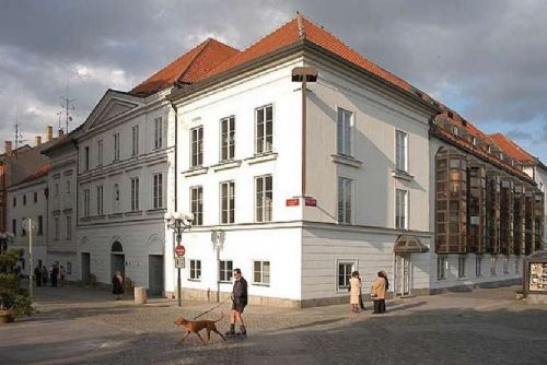 obrázek:Jihočeské divadlo poprvé mezi finalisty Divadla roku, nominaci získal i skladatel David Hlaváč