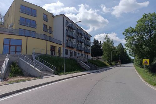 obrázek:Koloděje nad Lužnicí mají nový chodník podél silnice II/105. Bezpečnější trasa pro pěší i školáky