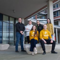 Plzeňští vědci prověřili AI v matematice. Výsledek trefí, logika ale selhává