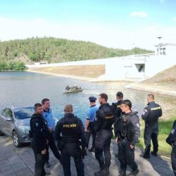 Policie kontrolovala rybáře na Hracholuskách. Čtyři přestupky skončily pokutou
