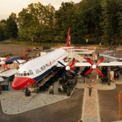 Restaurace v letadle Iljušin Il-18 u D10 funguje 40 let. Přibylo i zázemí pro rodiny