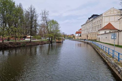 obrázek:Uzavírka stezky u Slepého ramene kvůli opravě opěrné zdi potrvá do začátku července