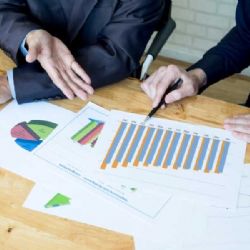 Firemní růst v Česku v roce 2025 přinesl 17050 nových firem, Praha vede a Olomoucko zrychluje