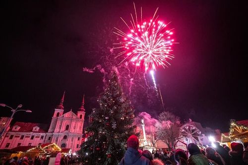obrázek:Konec ohňostrojů v jižních Čechách, vítězí lasery