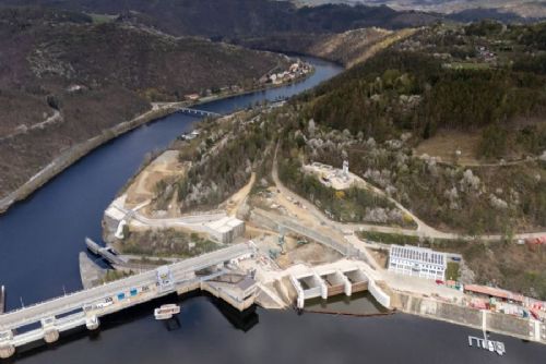 obrázek:Sucho v jižních Čechách vyčerpává Vltavskou kaskádu. Ta už uvolnila 216 milionů m3 vody
