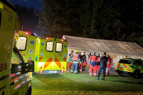 obrázek:Blesk u Číměře zranil šest osob, pět dětí zůstává hospitalizovaných v Jindřichově Hradci