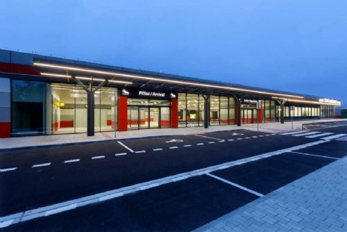 obrázek:Budějovické letiště rozšiřuje letní nabídku: vrací Mallorcu, přidává Tiranu a jedná o zimních letech