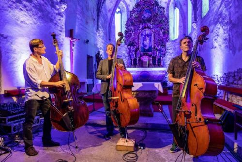 obrázek:Dobršská brána nabídne jubilejní 10. ročník jazzu a improvizace. Festival se koná 14. a 15. srpna