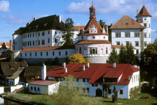 obrázek:Jihočeské hrady a zámky v září otevřou běžně nepřístupné prostory. Program vyvrcholí v Českém Krumlově