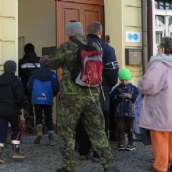 NOVÝ ROK PŘIVÍTALI VÝŠLAPEM NA VLČÍ HORU