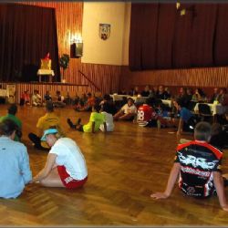 PRVNÍ PRODLOUŽENÁ SE NESLA VE SPORTOVNÍM DUCHU