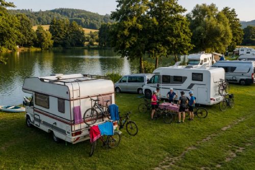 obrázek:Kempy v jižních Čechách hlásí rozdílnou sezonu. Třeboňsko plní karavany, Lipensko čeká silnější srpen