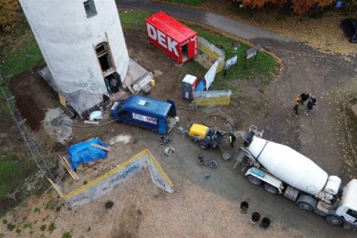 obrázek:Libínská rozhledna: rekonstrukce pokračuje, přibude i prosklený portál