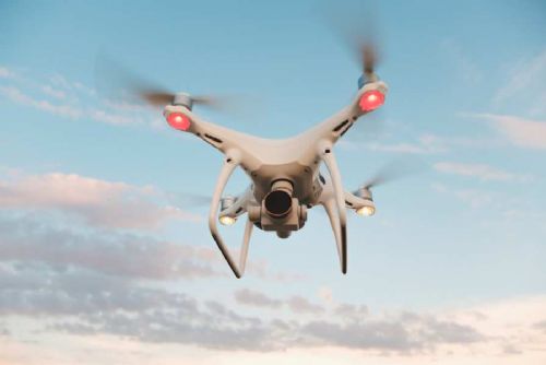 obrázek:Na jihu Čech vzniká autonomní dron pro vyhledávání srnčat při senosečích, projekt má snížit jejich úhyny