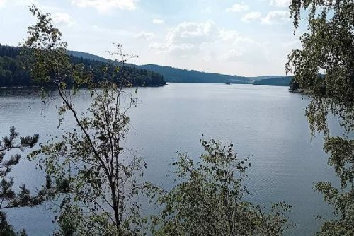 obrázek:Povodí Vltavy prověřuje u Lipna desítky nepovolených výpustí. Kontroly budou pokračovat i v létě