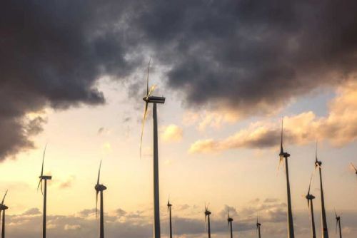 obrázek:Větrný park u Sandlu: plán až 19 turbín vyvolává přeshraniční debatu