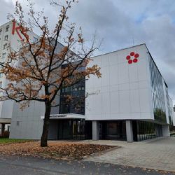 Jihočeská univerzita otevřela novou aulu s moderním televizním studiem