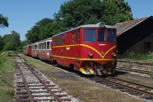 obrázek:Jihočeský kraj a Kraj Vysočina podpoří provoz turistických vlaků mezi Jindřichovým Hradcem a Novou Bystřicí