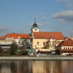 Týn nad Vltavou bojuje za záchranu centra: podpora podnikatelů a kulturní iniciativy