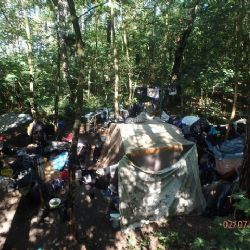 Nepořádek v blízkosti přehradní nádrže České údolí je uklizen